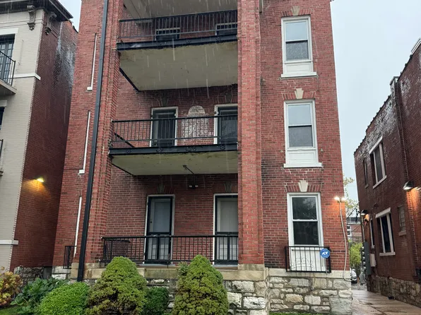 6138 Waterman Blvd, Saint Louis, MO 63112