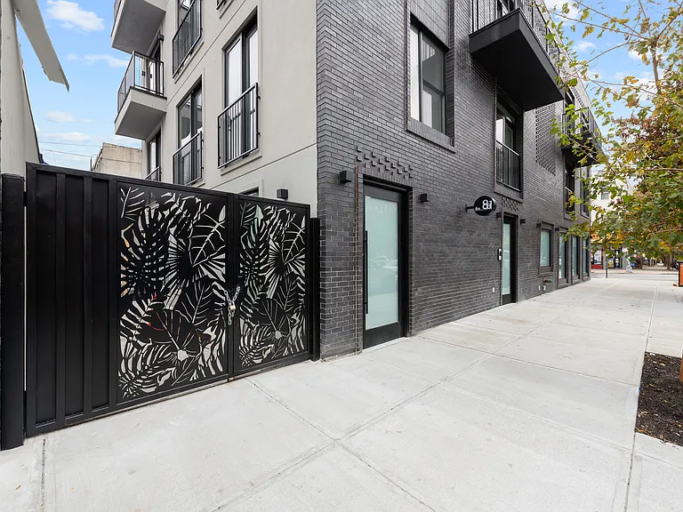 286 Covert St #1B — Photo 5
