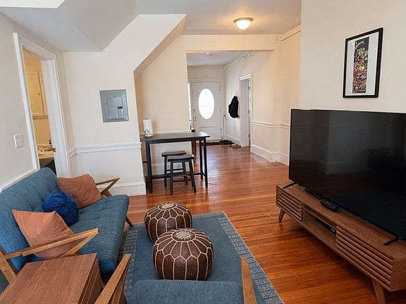 4th image of 11 Menlo St #1
