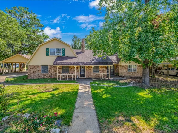 515 N Sharp St, Franklin, TX 77856