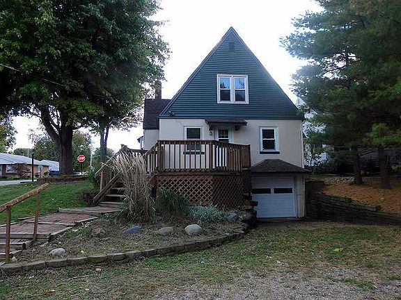3rd image of 620 E Water St