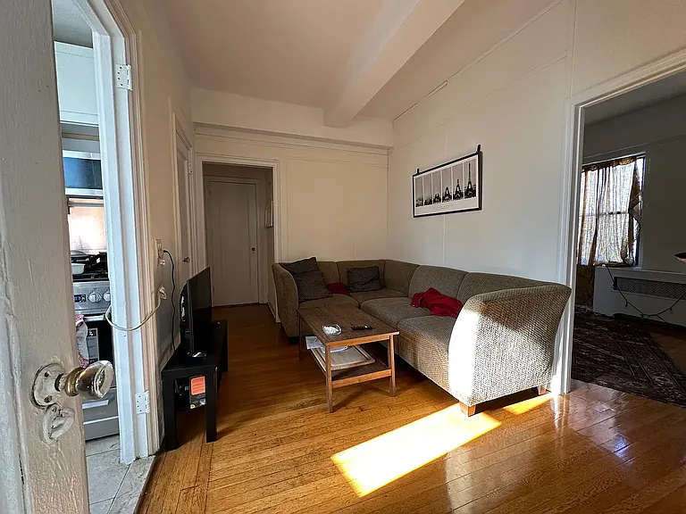 455 W 34th St #11EE — Photo 4