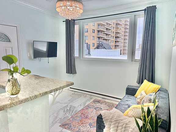 3rd image of 5003 Atlantic Ave APT 7