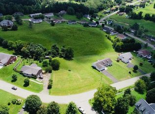 Deerfield Rd, Hillsville, VA 24343