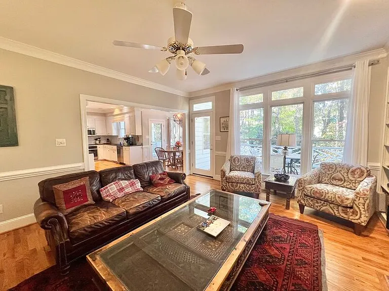 9105 Kirkhill Dr — Photo 10