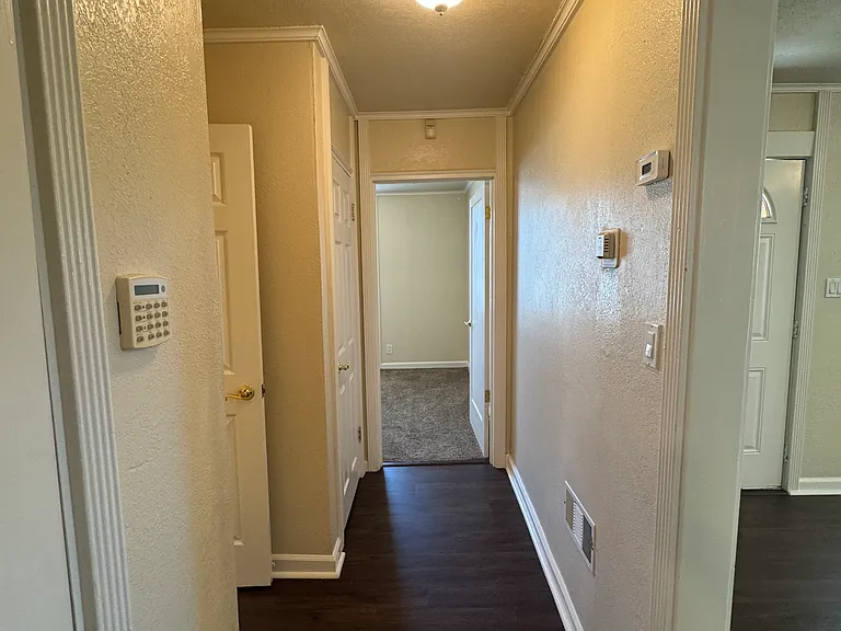 2230 Redwood St — Photo 28
