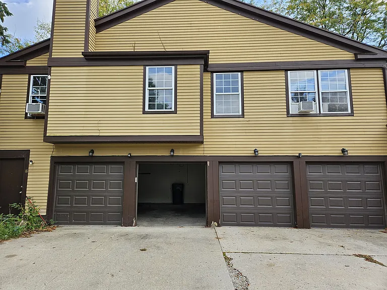 2901 Staten Ave #15 — Photo 2