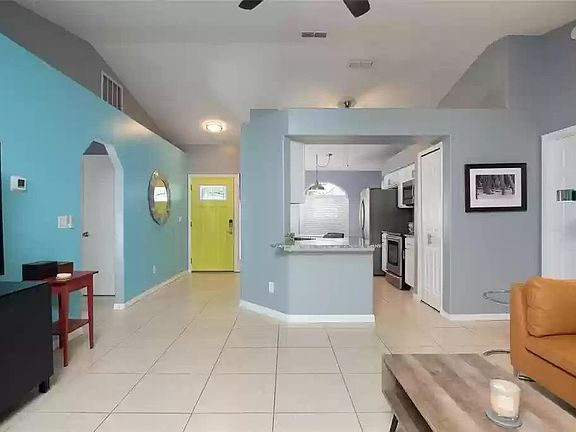 3rd image of 2112 Intervista Ln