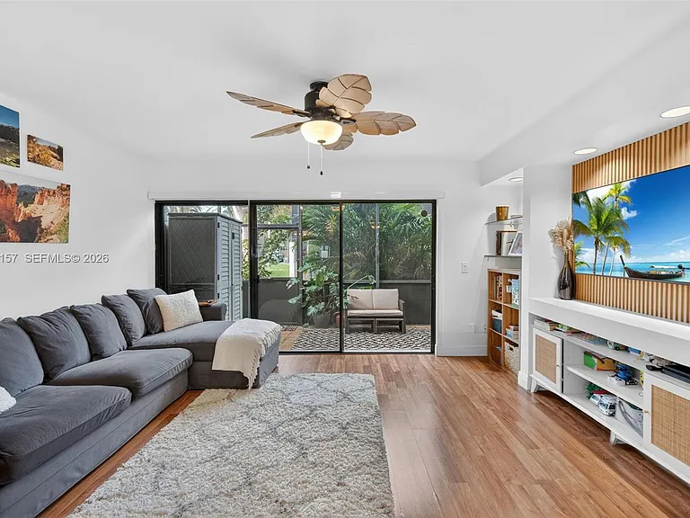 4250 SW 70th Ter — Photo 18