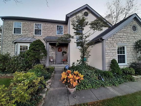 2nd image of 4870 Briargrove Dr