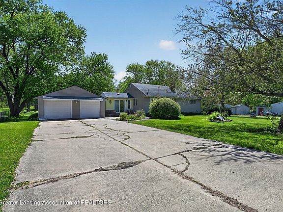 2nd image of 12517 Lansing Ave