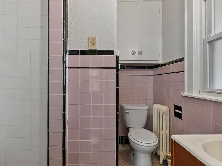 264 Laurelton Blvd #2 — Photo 19