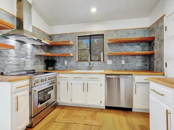 749 Doris Dr, Grass Valley, CA 95945