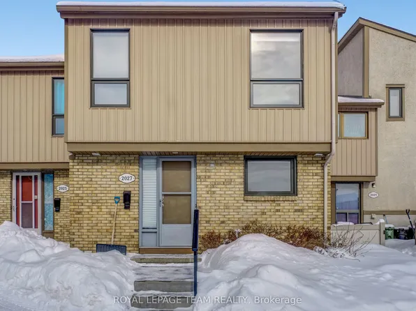 2027 Stonehenge Cres #35, Ottawa, ON K1B 4N7