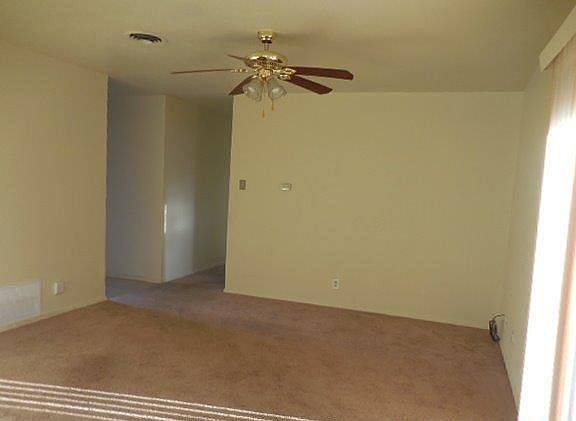 5th image of 914 S Mills Dr