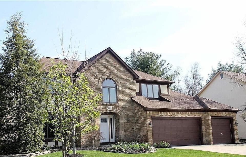 1st image of 1070 Farrington Dr