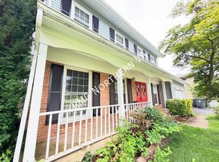 8957 Rolling Rd, Manassas, VA 20110