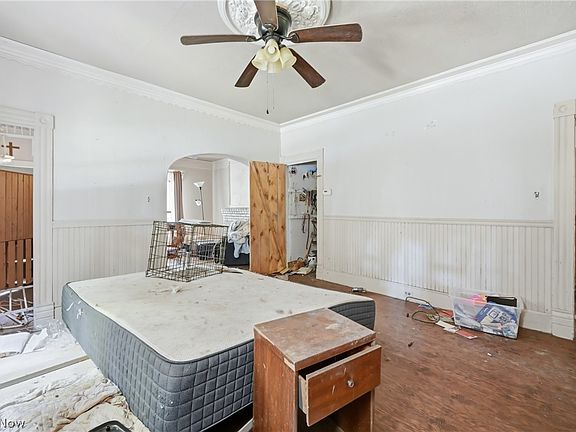 11th image of 341 Canton St