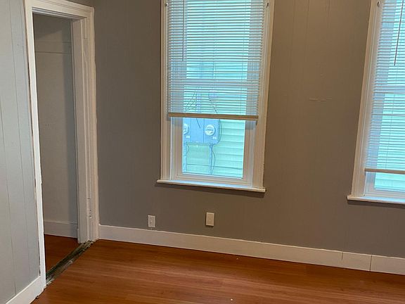 5th image of 1021 Broadway Ave NW #2