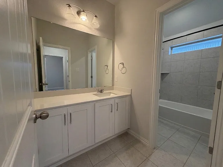 4721 Cash Dr — Photo 36