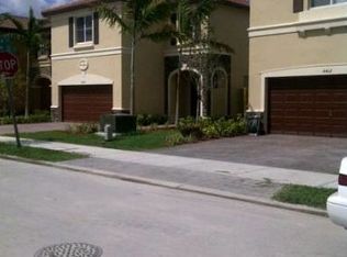 11274 NW 43rd Ter, Doral, FL 33178