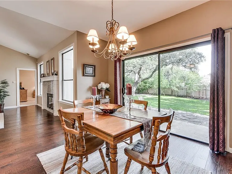 7414 Whistlestop Dr — Photo 11