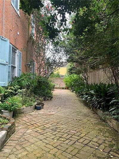 1st image of 917 Esplanade Ave APT 2
