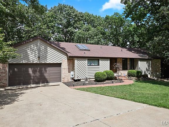 2nd image of 1604 Creightonwood Ct