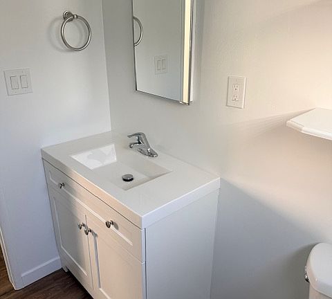 5th image of 1403 Obispo Ave APT 3
