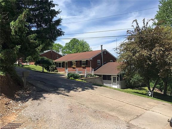 3rd image of 4821 Crestview Cir