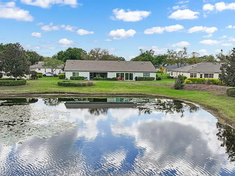 1415 Langley Dr — Photo 3