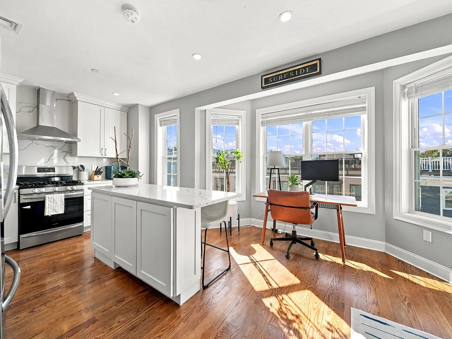 2 bed, 1045 sqft, $5,000 — Photo 1