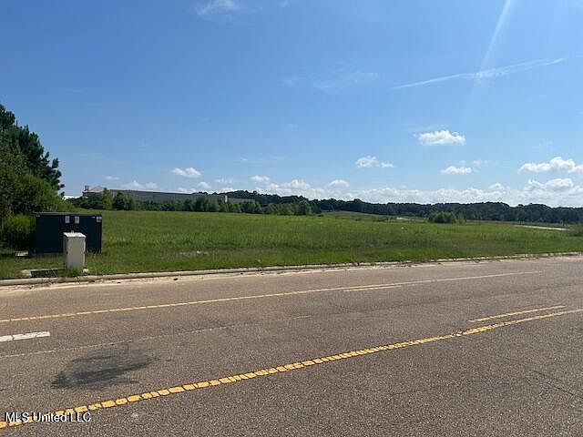2nd image of Waterpointe Dr