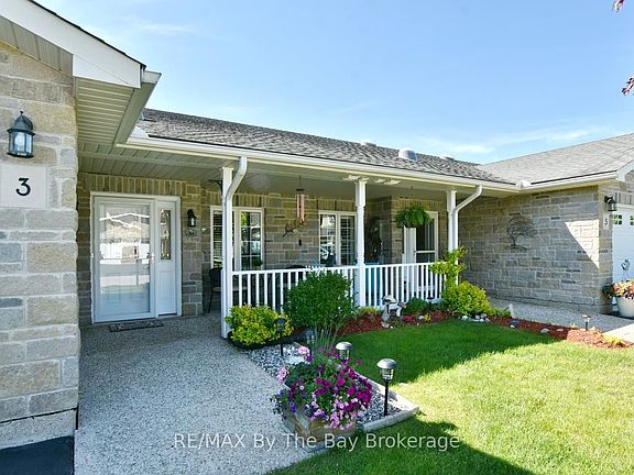 4th image of 3 Garden Grove Cres
