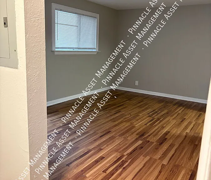 208 Valley View Ave #3 — Photo 16