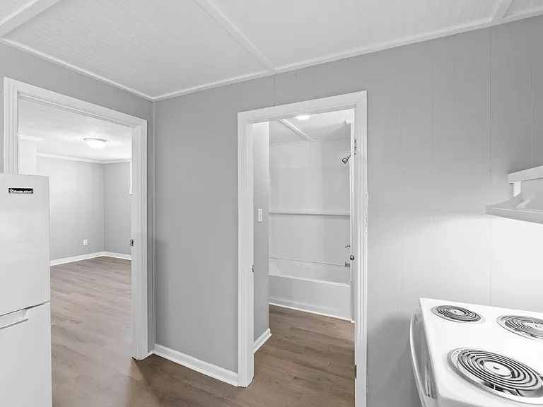 427 Circle Dr — Photo 11