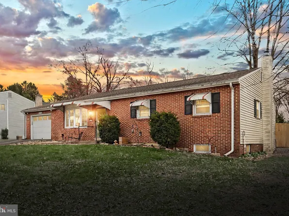 6413 Cannon Dr, Mechanicsburg, PA 17050