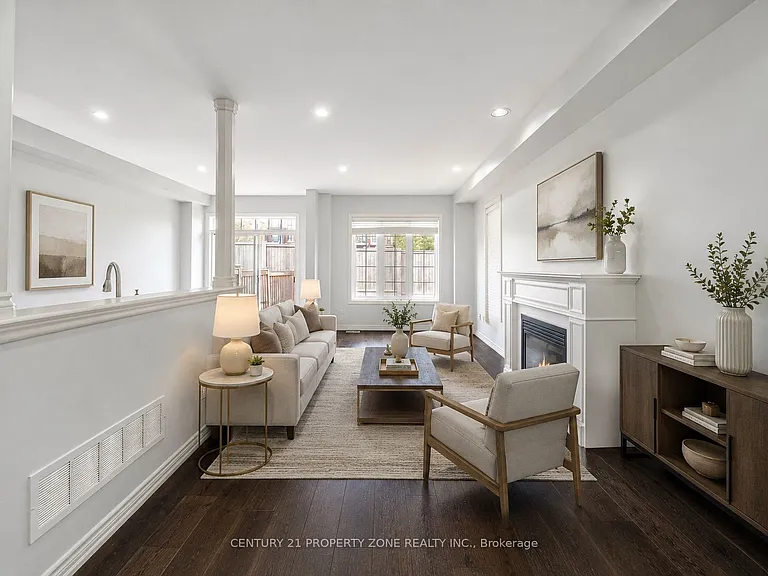 6 Dufay Rd — Photo 2