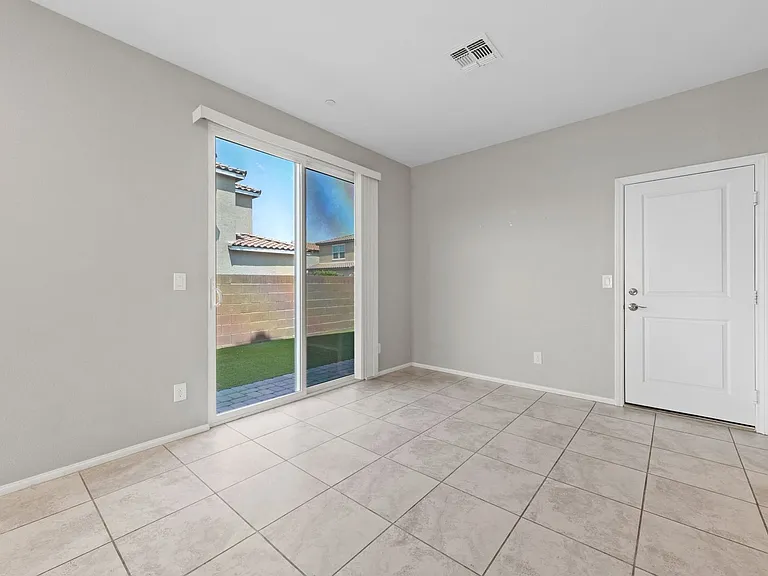 1103 Desert Dome Ave — Photo 9