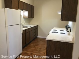 410 S Smith St APT 04, Windsor, MO 65360