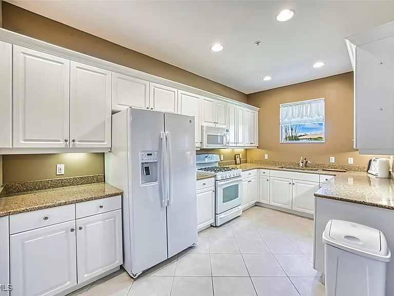 3211 Cottonwood Bnd #705 — Photo 12