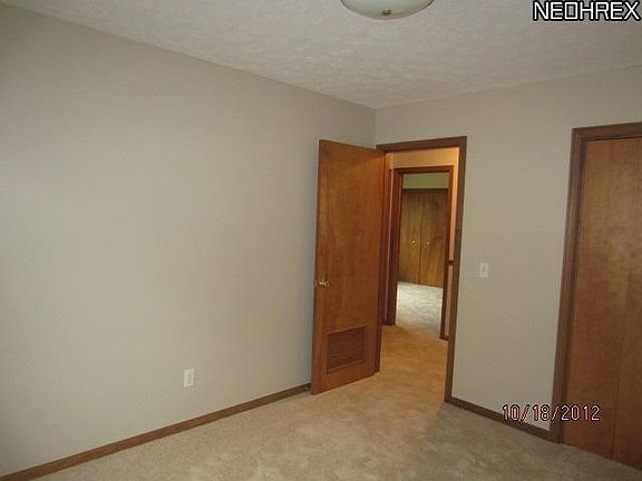 3rd image of 772 Shelley Pkwy