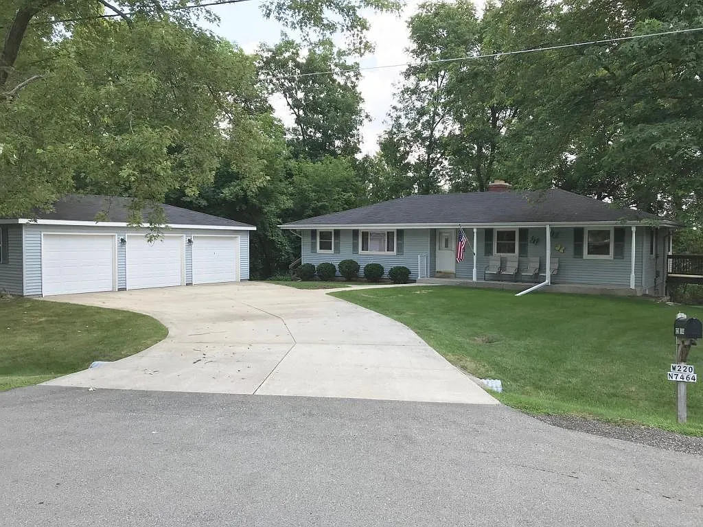 W220N7464 Cherry Hill Rd photo 1