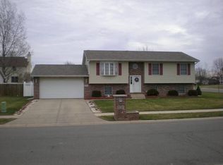 3025 Angelina St, Portage, IN 46368