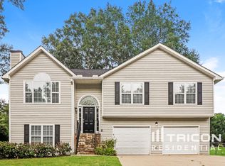 5922 Graywood Cir SE, Mableton, GA 30126
