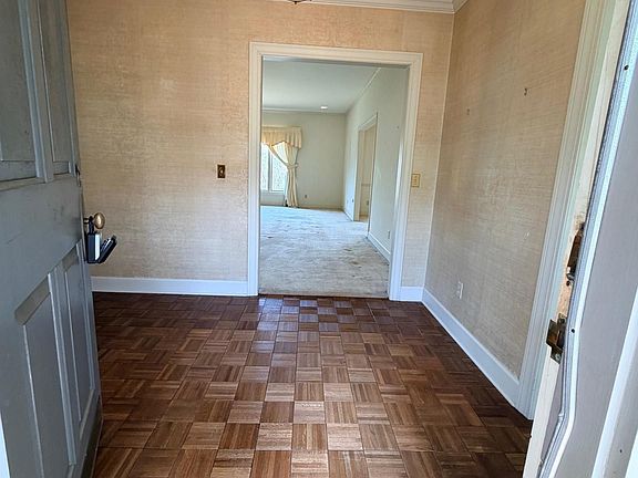 2nd image of 1507 Pansy St NW