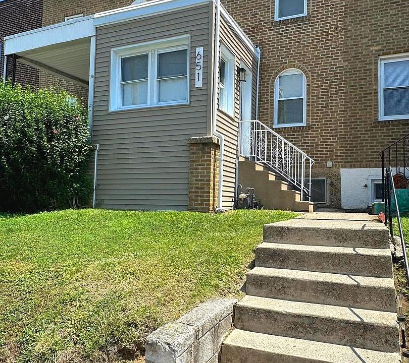 1st image of 651 Copley Rd
