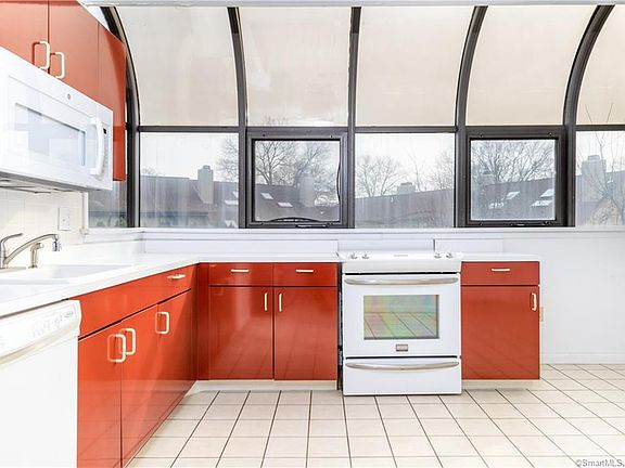 4th image of 2539 Bedford St APT 38J