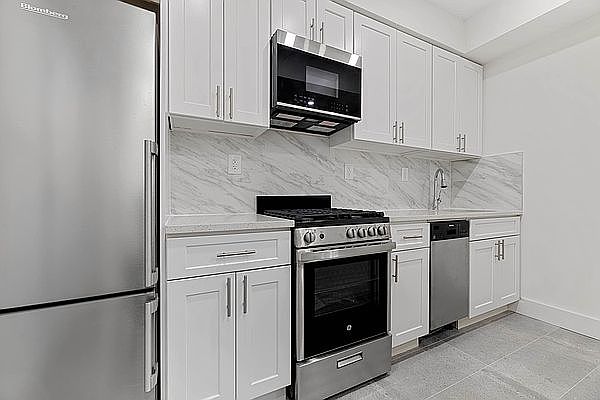 1st image of 570 9th Ave #3A