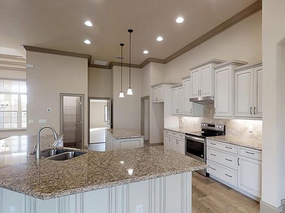 5th image of 1404 Lilly Anne Ln